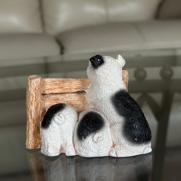 Black and White Pig Figurine 🐷🥰💫 - Picture 4 of 4